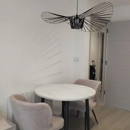 Entire Prestige Apartment In Poole Quay - Free Parking, Fast Wifi, Smart Tv & Netflix Exterior photo