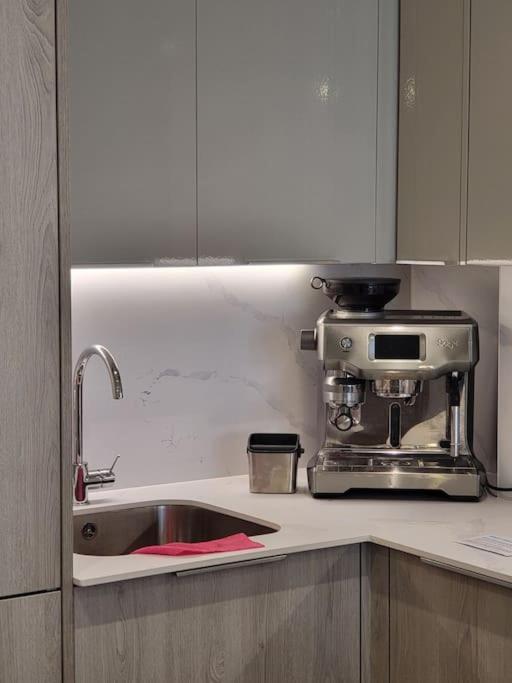 Apartamento Entire Prestige In Quay - Free Parking, Fast Wifi, Smart Tv & Netflix