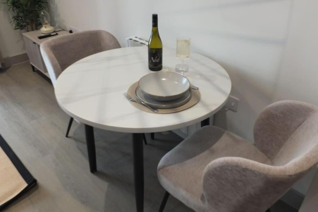 Apartamento Entire Prestige In Quay - Free Parking, Fast Wifi, Smart Tv & Netflix